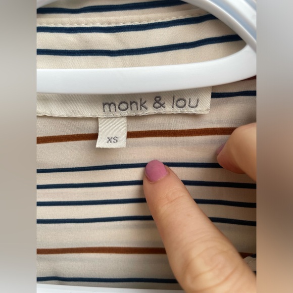 NWOT Monk and Lou blouse - Picture 6 of 6